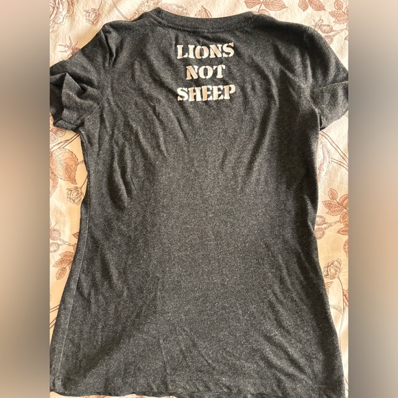 Ladies Lions Not Sheep “beard” tshirt - Picture 2 of 2